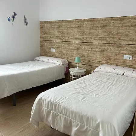 Bajo Casa En Nyaraló